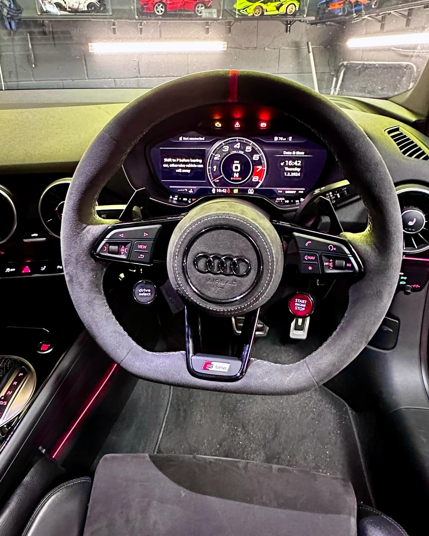 Image gallery marquee